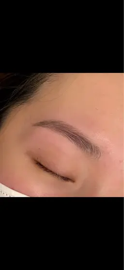 アイブロウワックス（必要に応じてパーマ）