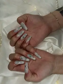 スカルプ　シンプルデザスカコース　¥14000（長さMまで）オフ別途　オフ有りは連絡必須