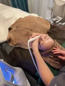 【毛穴・くすみ・ハリ低下】ハイドロ水素ピーリング➕生コラーゲン 導入