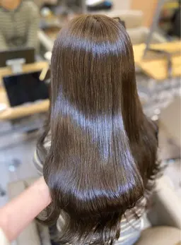 2月限定⭐️顔周りカット➕ケアカラー➕髪質改善トリートメント💗