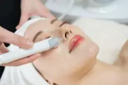 【オプション小鼻洗浄】シミケアと同時予約でお得🌷ハイドロフェイシャル