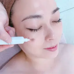 痛くないシミケア　20分当て放題！毛穴洗浄付き　60分コース