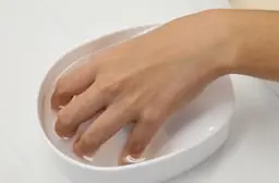 《高保湿バンドパック付きキューティクルケア》お湯に浸けて丁寧に甘皮処理⭐︎爪の形整え,甘皮ケア,オイル,ハンドマッサージ