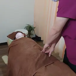 姿勢改善×ダイエット☆ご新規様スペシャルクーポン〖一日1名様限定〗EMS＋骨盤調整付き整体コース80分