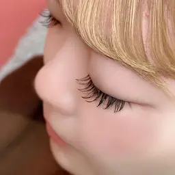 マツエクセーブル80本オフ無し🎀¥3000