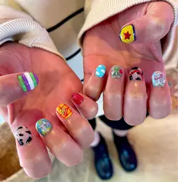 🌷🌷自爪2時間アートやり放題!パーツつけ放題‼️デザイン自由持ち込みok👌🎁