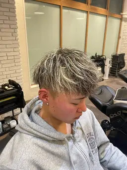 カット➕パーマ➕メッシュ