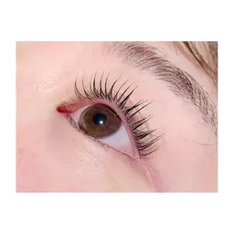 パリジェンヌ,まつげパーマ3週間以内限定♪¥4000