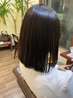 ［営業後女性モデルさん限定価格］カット＋艶髪トリートメント