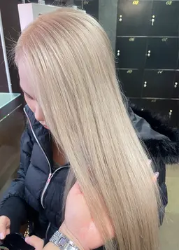 2/22限定🩷ブリーチ➕カラー💛💛