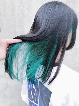 🌼インナーカラー🌼　ブリーチ＋艶カラー＋トリートメント