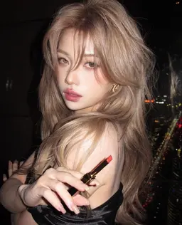 🤍10,11月限定🤍うる艶ハイトーンを目指す♡ケアブリーチ使用ダブルカラー+髪質改善トリートメント+スタイリング🤍