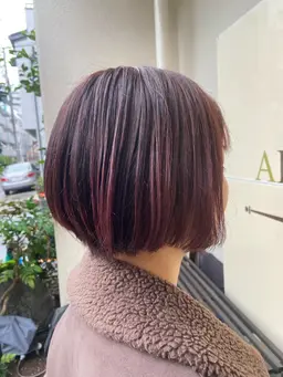 今流行りのイルミナカラー✨️透明感のあるカラーです✨️ダメージも70%カット‼️2stepトリートメントお付けします☺️