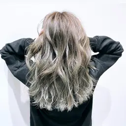 一日お2人さま限定デザインカラー🌈🌈グラデーション、インナーカラーハイライト。