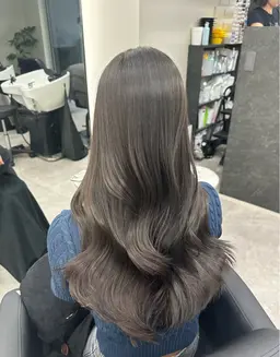 ミニモ限定クーポン✨ブリーチ無しダブルカラー✨この季節に人気の艶のあるお色味に！