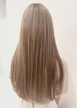 【ケアブリーチ無料💎ブリーチ＋フルカラー＋クイックトリートメント】豊富なカラー剤でなりたいを叶える♡