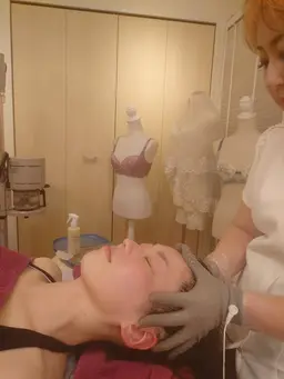 【目元パッチリ/眼精疲労】ナノカレント×かっさ★極上アイスパ&ヘッドマッサージ&デコルテマッサージ 60分