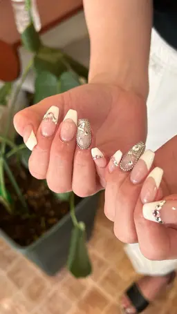 パーツつけ放題💎　韓国ワンホンネイル✨