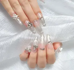 🎀人気No.2チップ長さだし10本+付け放題持ち込みデザイン120分コース 【ジェルオフ無料ケア込み】