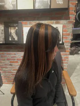 リピーター様限定💫ブリーチありのデザインカラー💫土曜日18:00~のみ