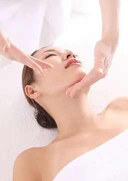 「平日限定」美白ケアエステ30分