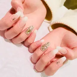 🩷オフ込み🩷ジェルチップ長さだし🌟4本アート