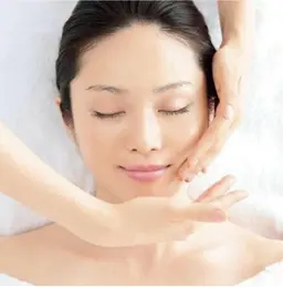 【お肌悩みが1つでもある方へ🫧】本格的フェイシャル&デコルテエステ➕機械による毛穴の汚れ吸引➕保湿パック🍀