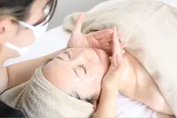 クリスティーナ　アンストレス　ハンドエステ