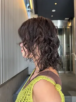 【 20代限定メニュー💿 】 レディースウルフカット➕パーマ🌀🌀