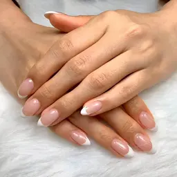 おとなキレイ♪フレンチネイル《ご新規様&当店付替オフ無料》