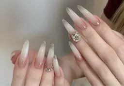 【チップ長さだし】 チークネイル+ 2本パーツ付け放題