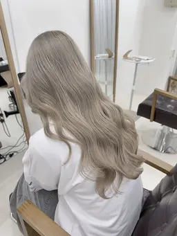 ⚡️エフェクト全体ブリーチ＋髪質改善トリートメント🌈（メンテナンスカット付き）