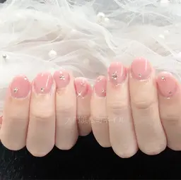 新春ネイル💅定額ネイル🦋10本デザインサンプルネイル/可愛いパーツ込み💎他店オフ込み☘️ピンクマグネットネイル