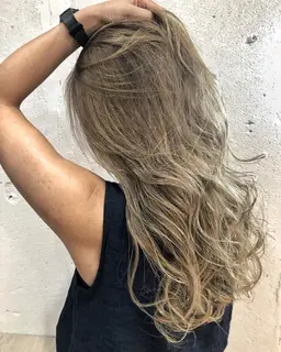 全頭ブリーチ✂️ & ヘアカラー❤️
