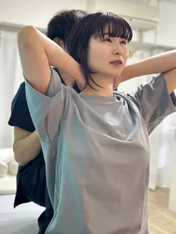 猫背矯正★整体＋EMSで美姿勢を継続★