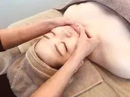 フェイシャルマッサージ(首肩デコルテ、ドライヘッド)＋話題の炭酸グローパック💎 70分