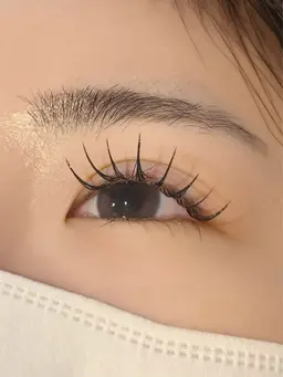 【マツエク】💖韓国風束感💖フラットラッシュ上120本+まつげケアトリートメント付🪄︎︎◝✩