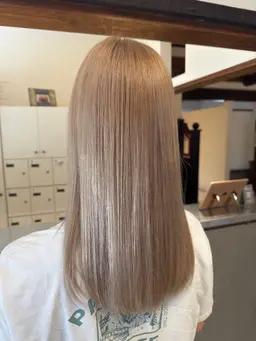 12月の平日限定✨️ケアブリーチダブルカラー➕トリートメント ￥15000～🌈