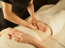 【浮腫や冷えが気になる方に】腸もみ｜内臓調整【便通改善】