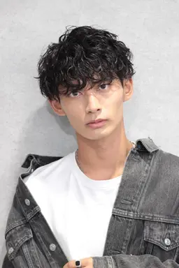 🦅直前割🦅メンズカット➕パーマ　🔥モデルのような憧れられ髪へ🔥