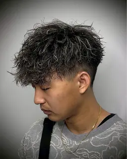 【ミニモ限定価格】メンズカット＋ハイライト＋パーマ