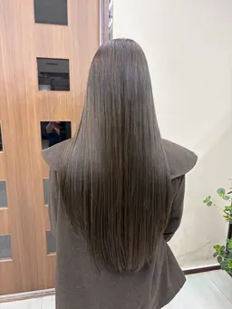 【メッセージのやり取り必須‼️】縮毛矯正☘️