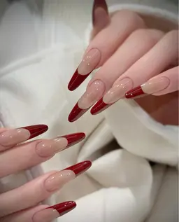 【チップ長さだし】フレンチネイル（ベース色あり）【初回ジェルオフ無料】