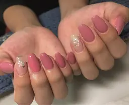 2本シンプルネイル❗️持込デザインOK🙆‍♀️ 3色以上のアートネイル別途です！ワンカラーかグラデーション選べます☺️