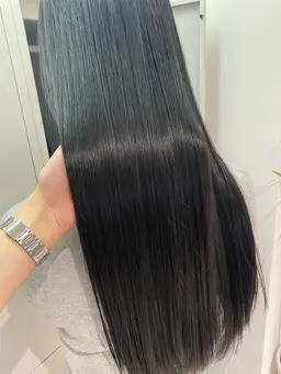 サラサラ美髪ストレート🫧❕❕縮毛矯正➕𝐀𝐮𝐣𝐮𝐚ｸｲｯｸﾄﾘｰﾄﾒﾝﾄ