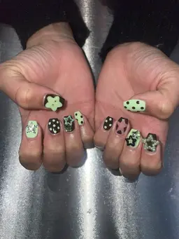 【2月7日12:30​〜​】🎀ハンドジェルネイル🎀こだわり持ち込みデザイン(オフ無し長さ出し無し)⚠️現金不可