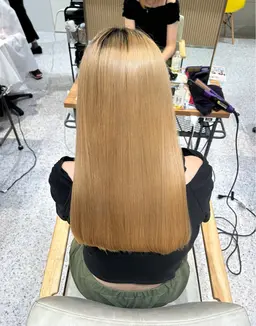 髪質改善トリートメント　【ブリーチ毛でも艶々に✨】