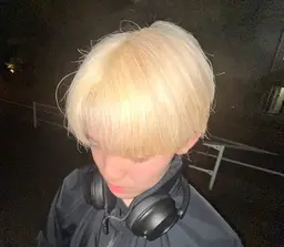 ❕⭐️ブリーチリタッチ⭐️❕（メンズカットも可）