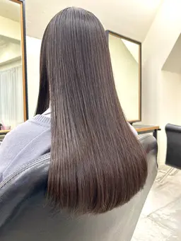 【髪全体をストレートに】ケア縮毛矯正