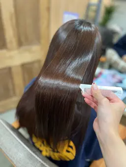 理想の艶髪に🦢✨ 【 髪質改善トリートメント 】